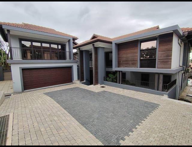 5 BEDROOM HOUSE FOR SALE IN IZINGA